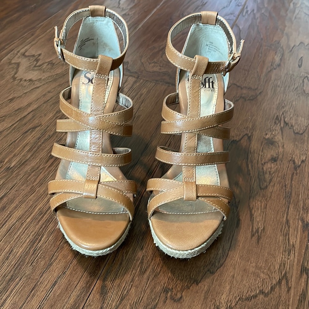 Sofft Leather Heel Size 6